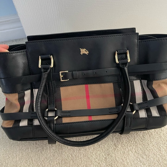 Burberry bag - Picture 3 of 10